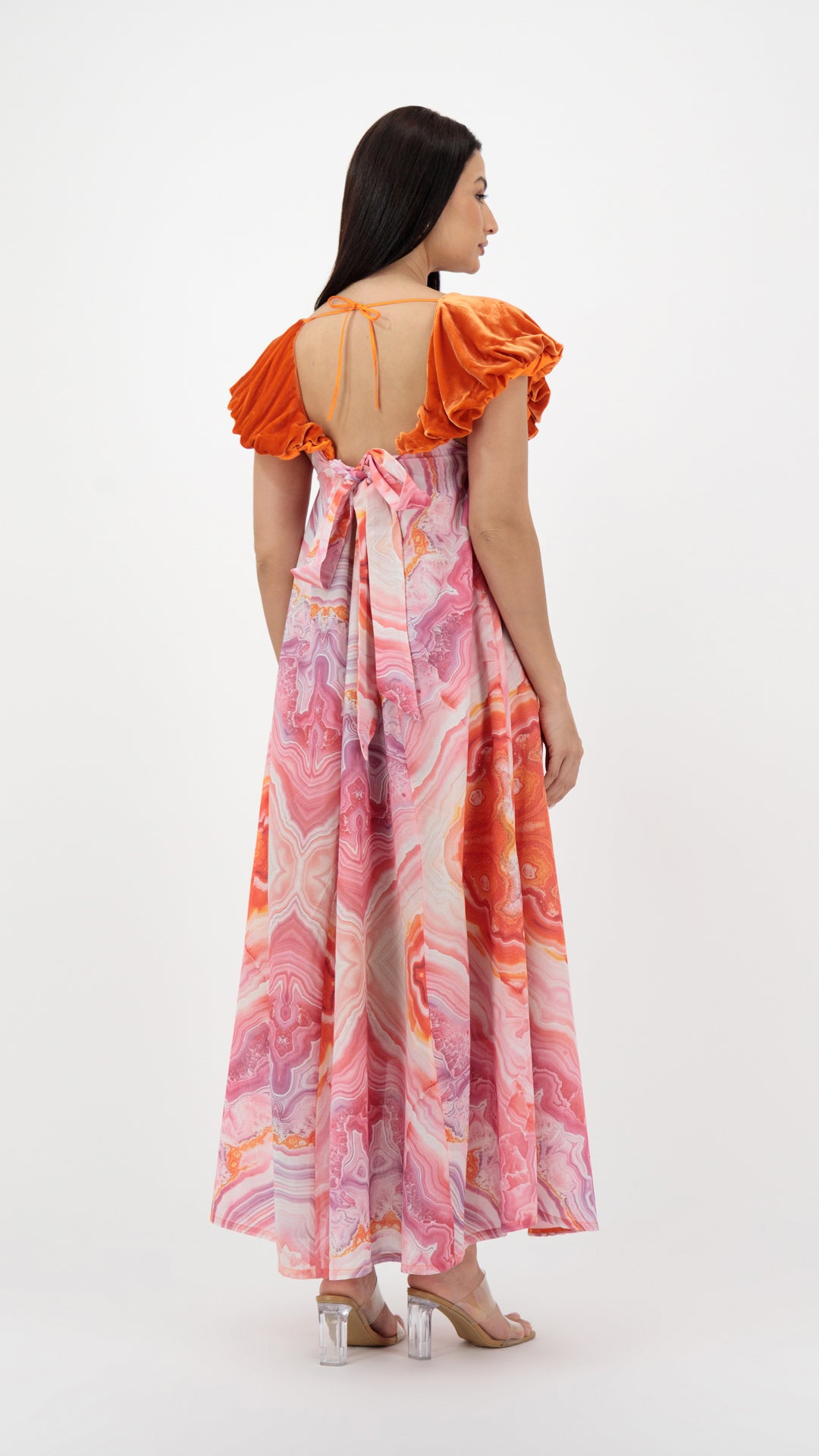 فستان منسدل مطوي من الشيفون الحريري المطبوع