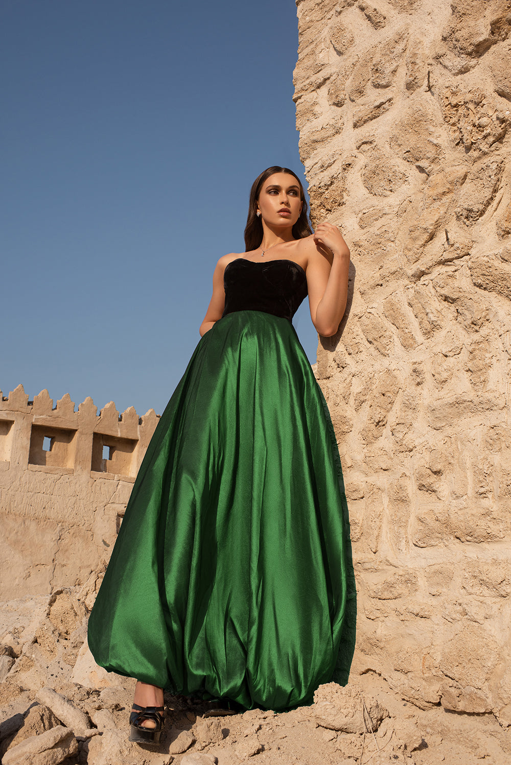 فستان مخملي كروسية